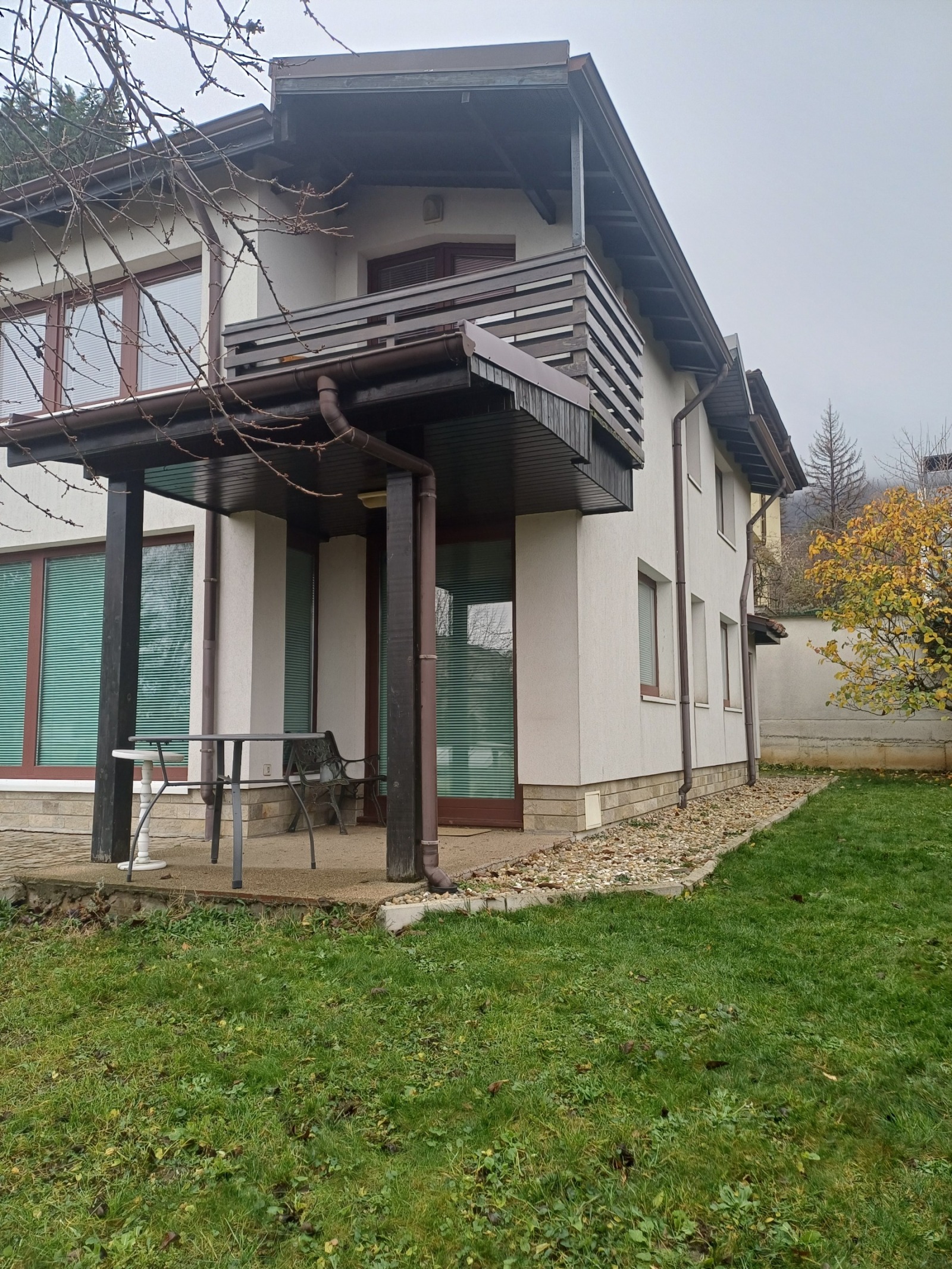Дава под наем КЪЩА, гр. София, в.з.Киноцентъра, снимка 2 - Къщи - 52590845