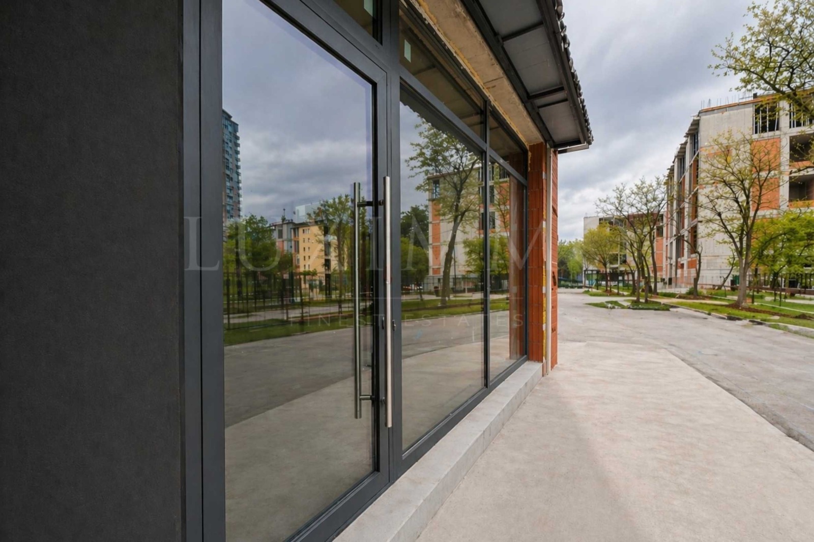 Дава под наем МАГАЗИН, гр. София, Младост 3