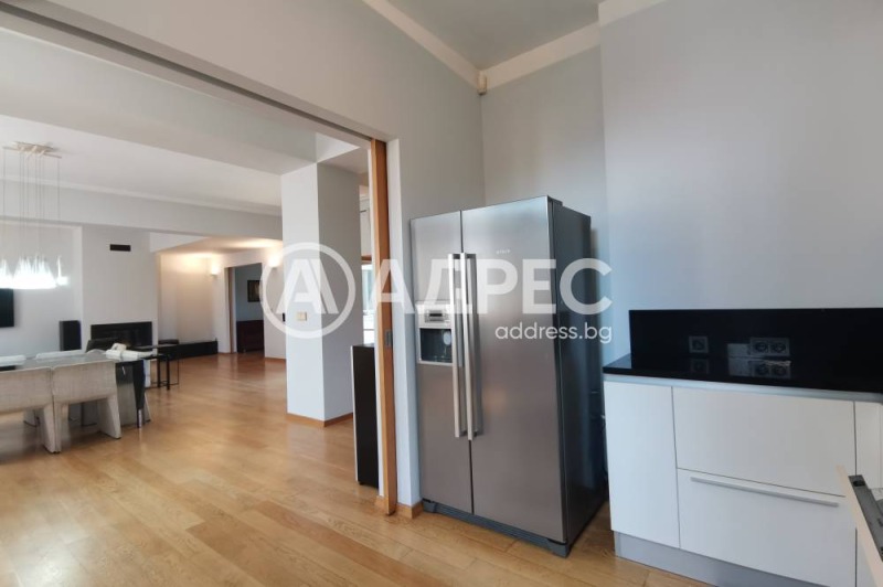 Do wynajęcia  2 sypialnie Sofia , Centar , 230 mkw | 45358683 - obraz [3]