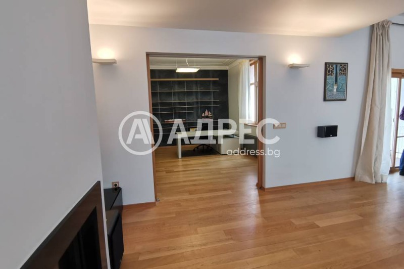 Do wynajęcia  2 sypialnie Sofia , Centar , 230 mkw | 45358683 - obraz [5]