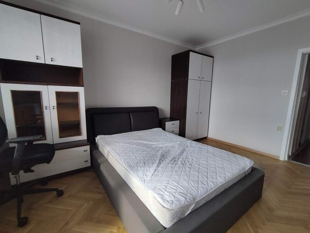 Дава под наем 4-СТАЕН, гр. София, Света Троица, снимка 8 - Апартаменти - 53862577