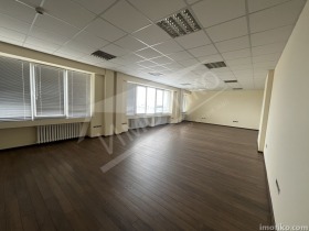 Biuro Baniszora, Sofia 3
