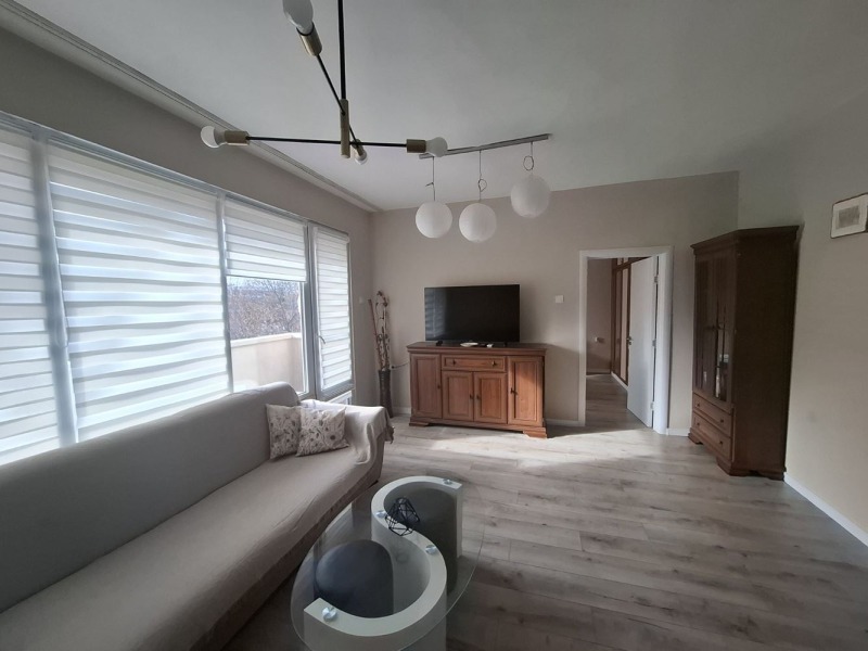 Дава под наем 3-СТАЕН, гр. Пловдив, Кючук Париж, снимка 3 - Апартаменти - 52809894