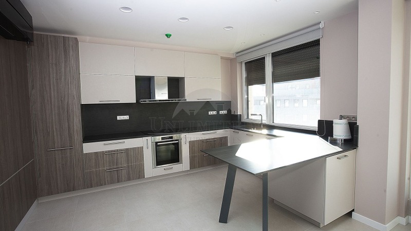 Para alugar  Mais de 3 quartos Sofia , Iztok , 320 m² | 28676853 - imagem [3]