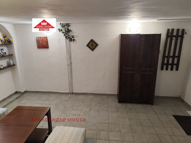 Дава под наем АТЕЛИЕ, ТАВАН, гр. София, Център, снимка 4 - Апартаменти - 53347956