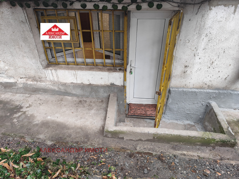 Дава под наем АТЕЛИЕ, ТАВАН, гр. София, Център, снимка 9 - Апартаменти - 53347956