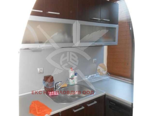 Дава под наем ЕТАЖ ОТ КЪЩА, гр. Пловдив, Гагарин, снимка 8 - Етаж от къща - 54152803