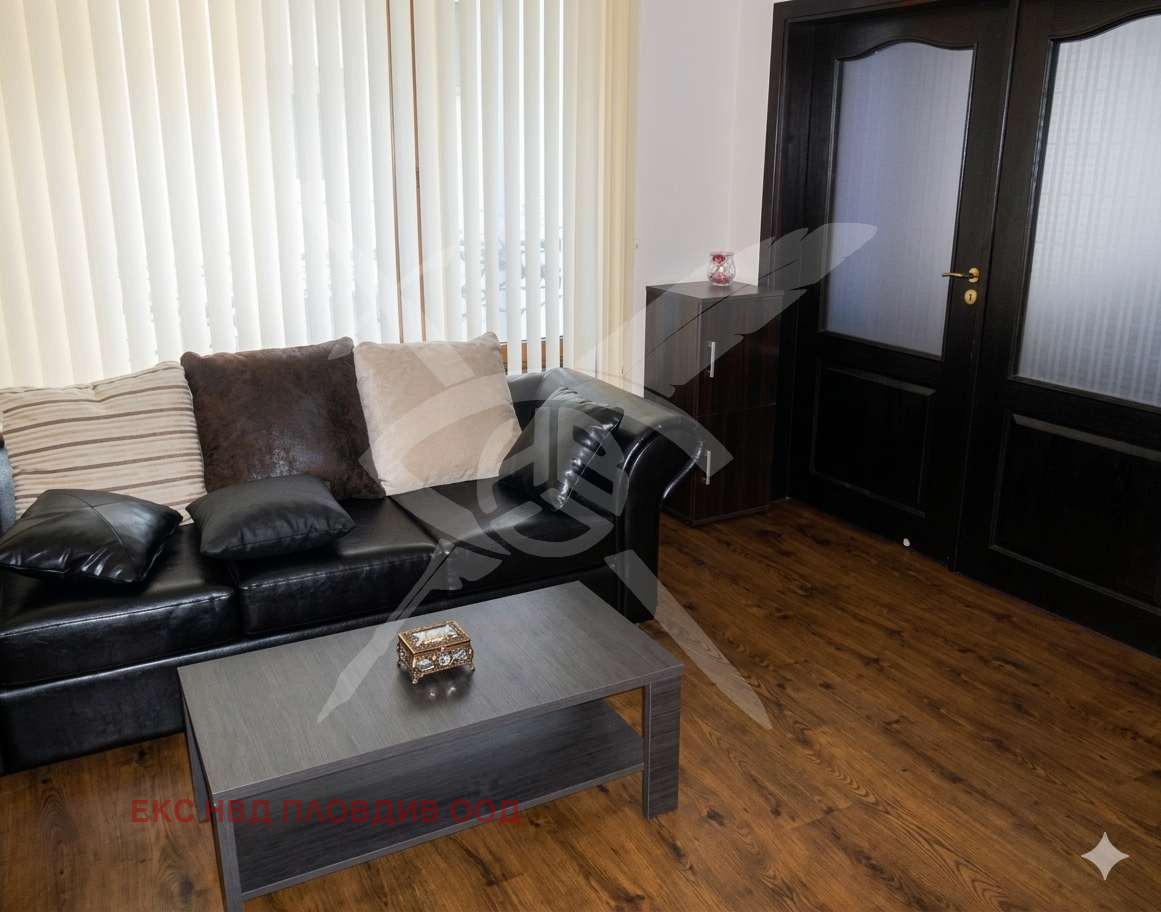 Дава под наем ЕТАЖ ОТ КЪЩА, гр. Пловдив, Гагарин, снимка 2 - Етаж от къща - 54152803