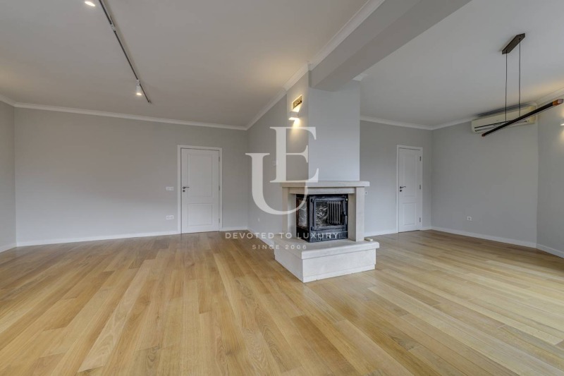 A louer  3 chambres Sofia , Vitocha , 180 m² | 94378642