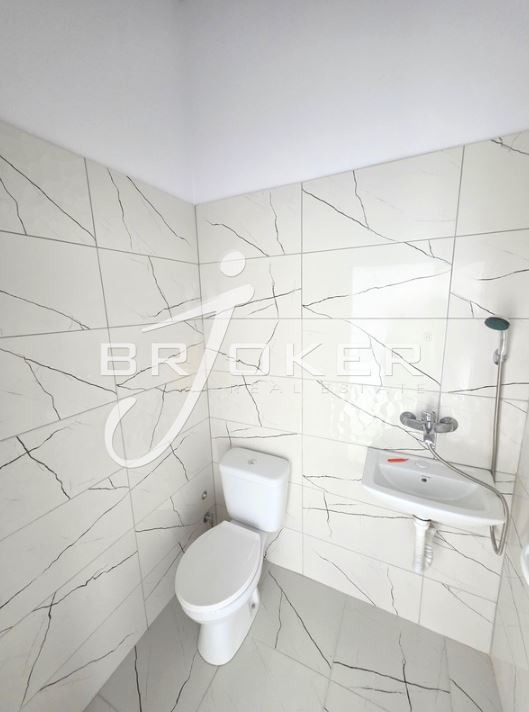 Дава под наем ОФИС, гр. Кърджали, Център, снимка 5 - Офиси - 54286718