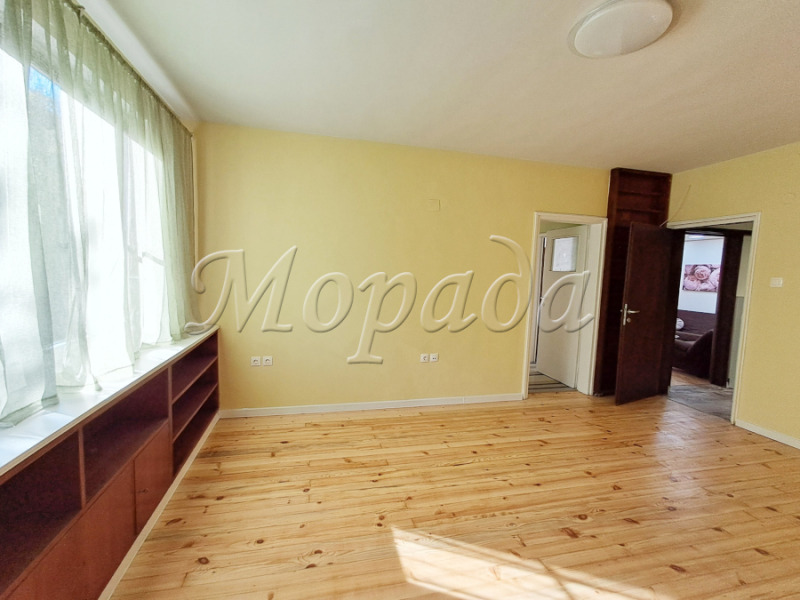 Издаје се  2 спаваће собе Софија , Лозенец , 170 м2 | 96374744 - слика [10]
