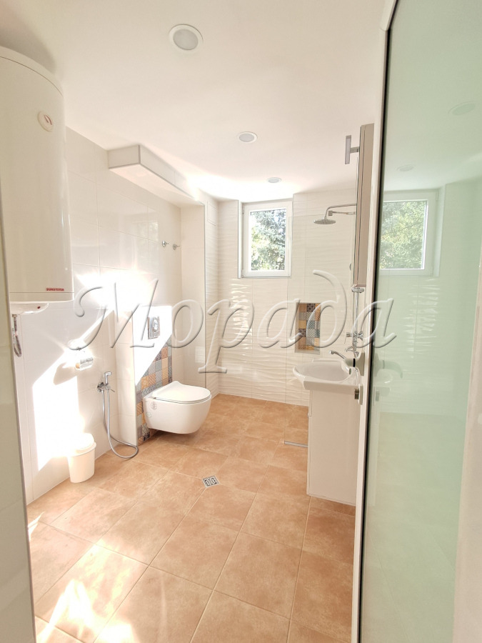 Издаје се  2 спаваће собе Софија , Лозенец , 170 м2 | 96374744 - слика [11]