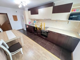 2 bedroom Vazrazhdane, Burgas 6