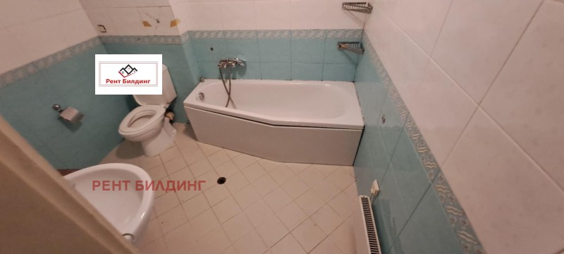 Издаје се  2 спаваће собе Бургас , Центар , 90 м2 | 71595676 - слика [8]