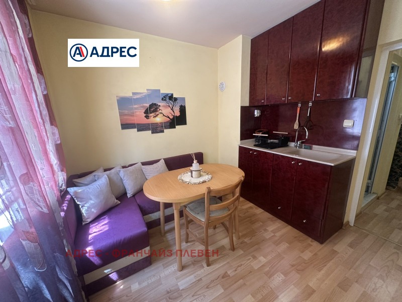 В аренду  Студия Плевен , Широк център , 40 кв.м | 84911829