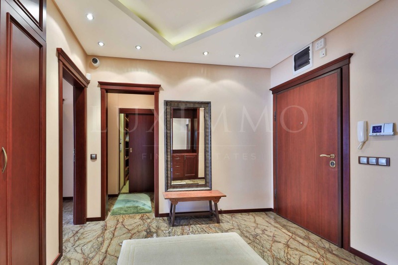 Дава под наем 4-СТАЕН, гр. София, Лозенец, снимка 9 - Апартаменти - 53023433