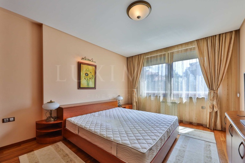 Дава под наем 4-СТАЕН, гр. София, Лозенец, снимка 10 - Апартаменти - 53023433