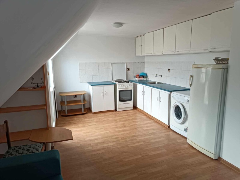A louer  1 chambre Plovdiv , Kyutchouk Parij , 57 m² | 26026080