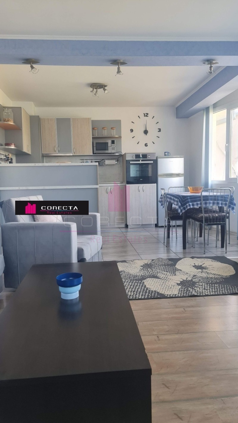 Издаје се  1 спаваћа соба Русе , Центар , 65 м2 | 92319925