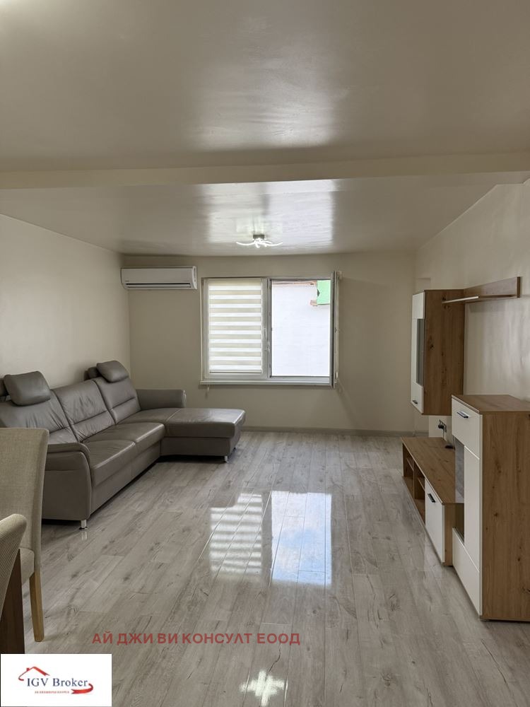 En renta  Casa Sofia , Vrazhdebna , 100 metros cuadrados | 45474389