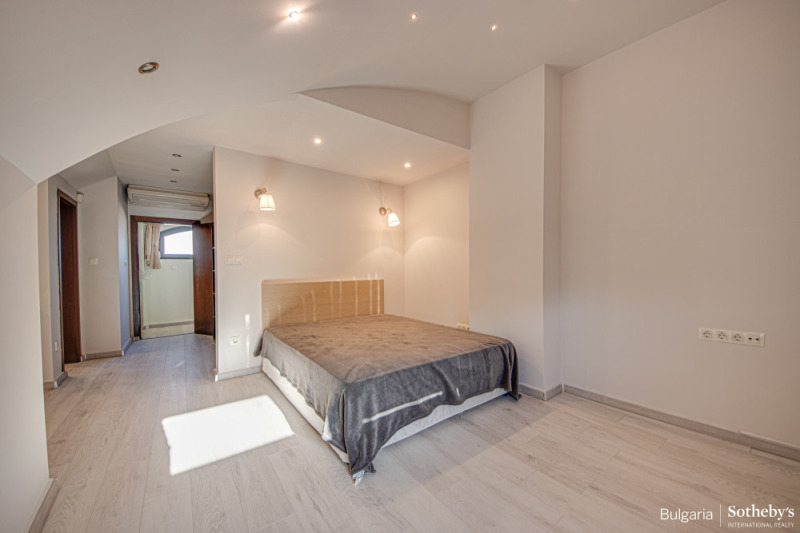 A louer  Maison Sofia , Simeonovo , 350 m² | 11907642 - image [4]