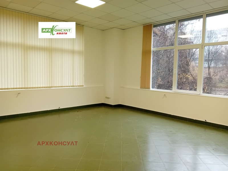 Дава под наем СКЛАД, гр. София, Сердика, снимка 3 - Складове - 50629278