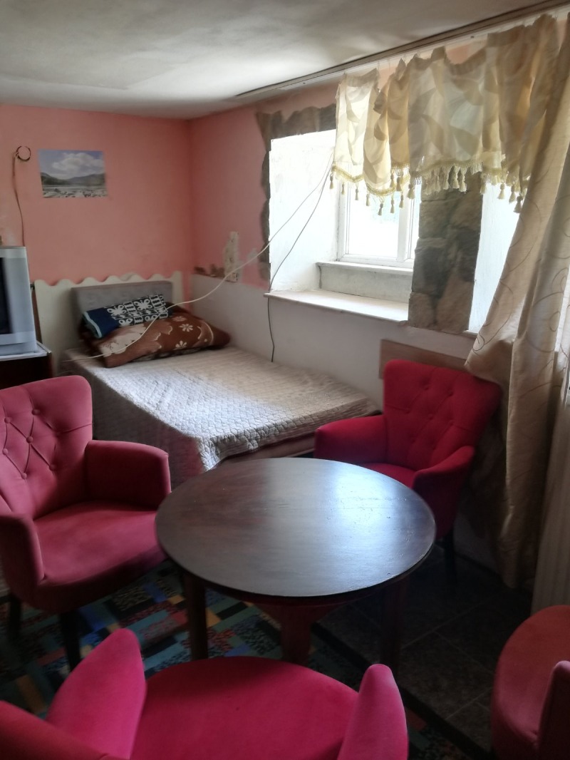 Дава под наем 2-СТАЕН, гр. Кърджали, Байкал, снимка 2 - Апартаменти - 52982668