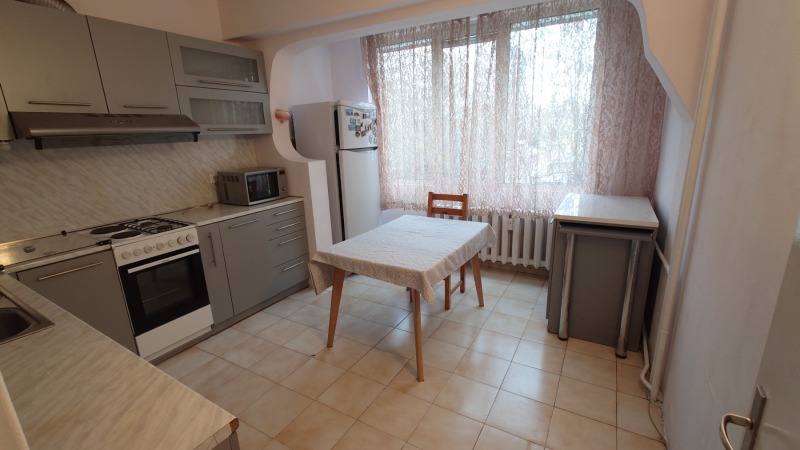 Дава под наем 3-СТАЕН, гр. София, Света Троица, снимка 4 - Апартаменти - 52519071