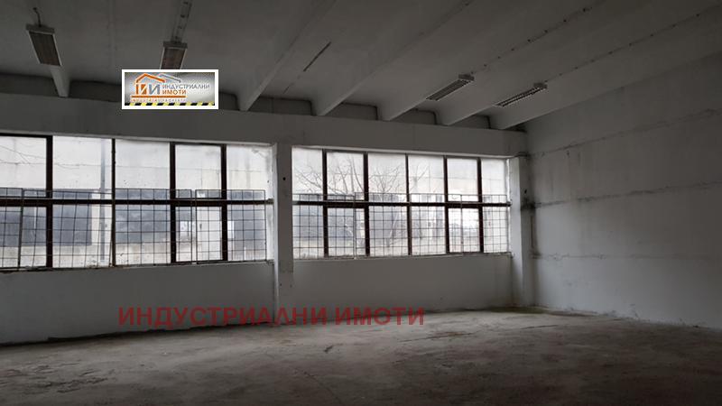 De inchiriat  Depozitare Plovdiv , Industrialna zona - Sever , 380 mp | 32504591 - imagine [2]