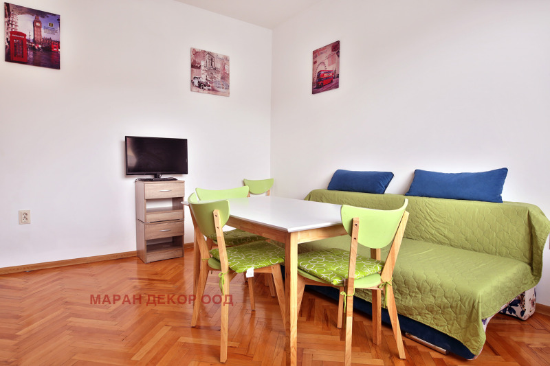 Дава под наем 3-СТАЕН, гр. София, Център, снимка 5 - Апартаменти - 52685935