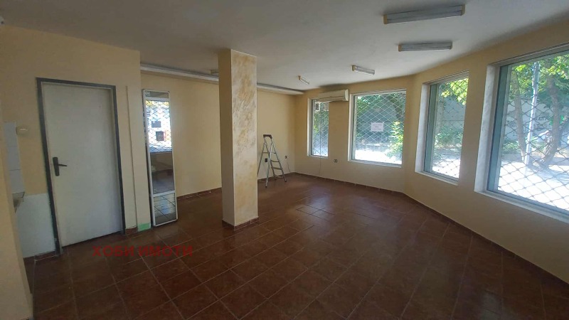 Издаје се  Канцеларија Пловдив , Каменица 2 , 27 м2 | 68868934 - слика [3]