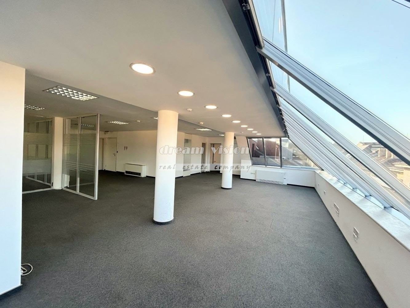 Дава под наем ОФИС, гр. София, Център, снимка 2 - Офиси - 53900048