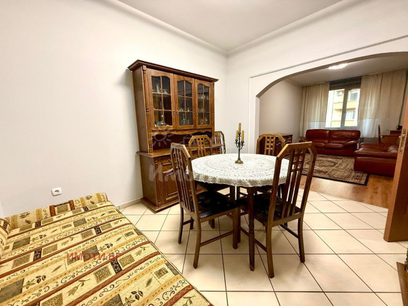 Дава под наем 2-СТАЕН, гр. София, Център, снимка 4 - Апартаменти - 52387953