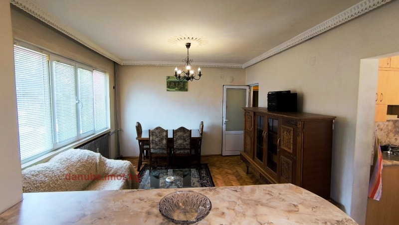 Дава под наем  4-стаен град Русе , Център , 105 кв.м | 38961981