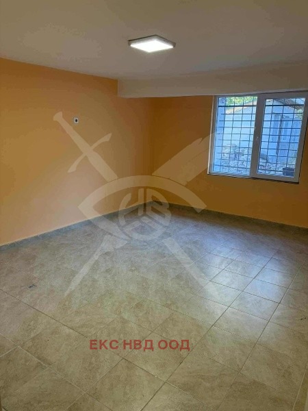 Дава под наем ЕТАЖ ОТ КЪЩА, гр. Пловдив, Кършияка, снимка 2 - Етаж от къща - 52744791