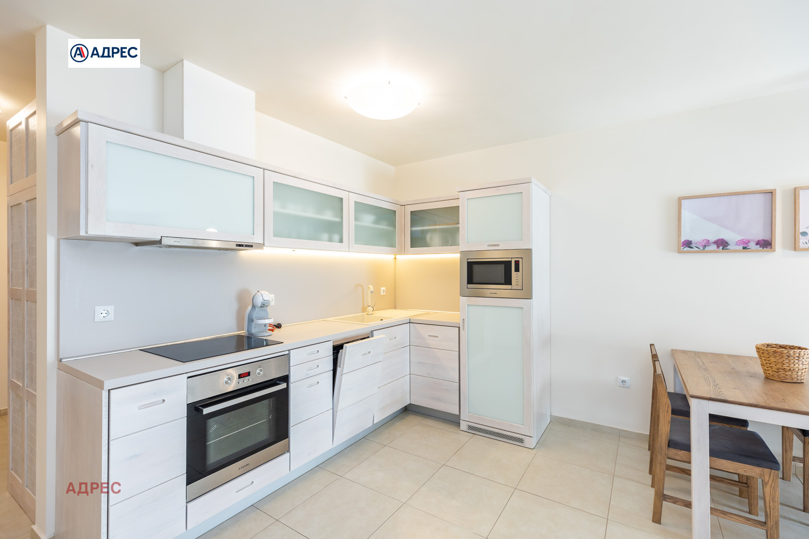 Дава под наем 2-СТАЕН, гр. Варна, Център, снимка 2 - Апартаменти - 54078569