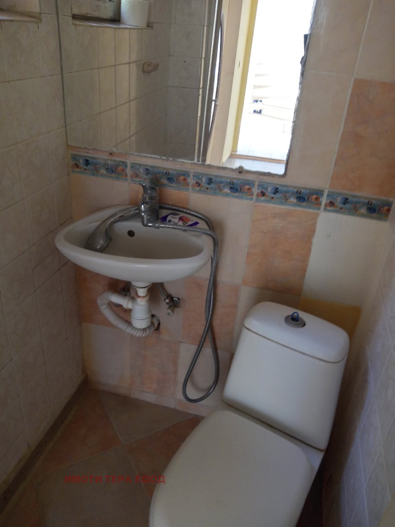 Дава под наем ЕТАЖ ОТ КЪЩА, гр. Варна, Бриз, снимка 12 - Етаж от къща - 53469277