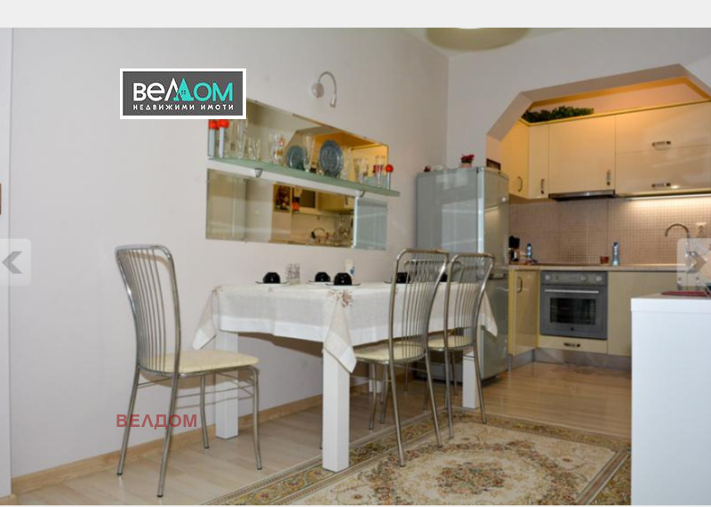 Дава под Наем 4-СТАЕН в град Варна, ВИНС-Червен площад - 147 кв.м / 1 150 € » 2 249.20 лв., ВЕЛДОМ