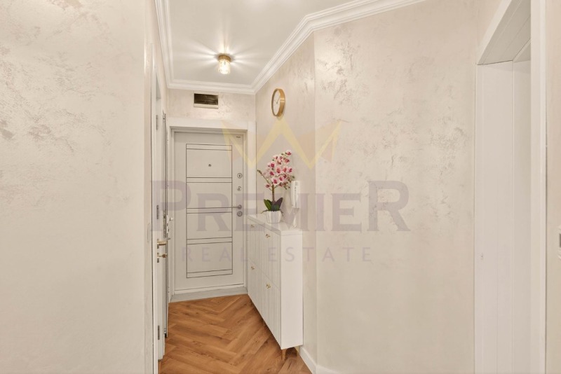 Издаје се  2 спаваће собе Варна , Центар , 100 м2 | 58707641 - слика [11]