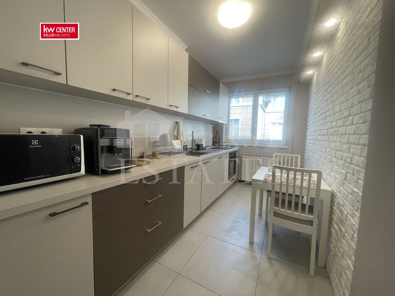 Дава под наем 3-СТАЕН, гр. София, Център, снимка 2 - Апартаменти - 53591581