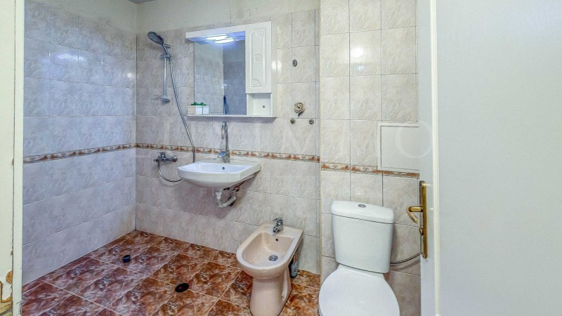 Дава под наем 3-СТАЕН, гр. София, Гео Милев, снимка 14 - Апартаменти - 53539058