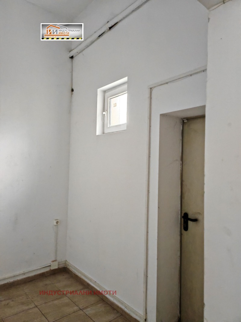 Дава под наем МАГАЗИН, гр. Пловдив, Кукленско шосе, снимка 3 - Магазини - 48959784