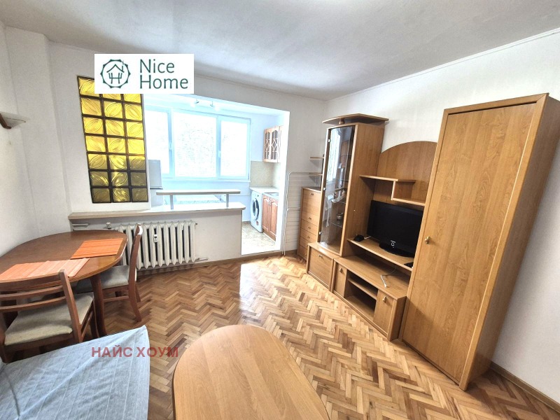 Do wynajęcia  Studio Sofia , Mladost 3 , 55 mkw | 47007229 - obraz [2]