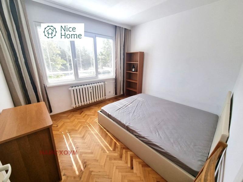 Do wynajęcia  Studio Sofia , Mladost 3 , 55 mkw | 47007229 - obraz [4]