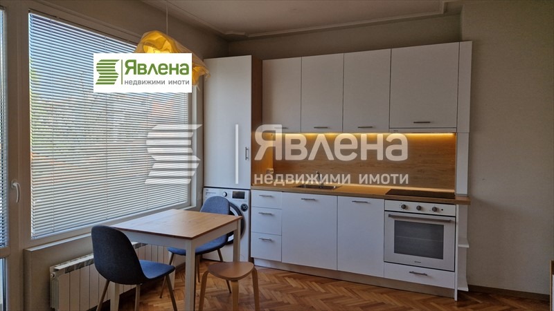 De inchiriat  1 dormitor Sofia , Țentâr , 68 mp | 52581261