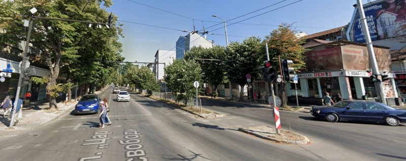 Дава под Наем МАГАЗИН в град Варна, ВИНС-Червен площад - 183 кв.м / 2 200 € » 4 302.83 лв., АГЕНЦИЯ СТЕФАНОВ ИНВЕСТ
