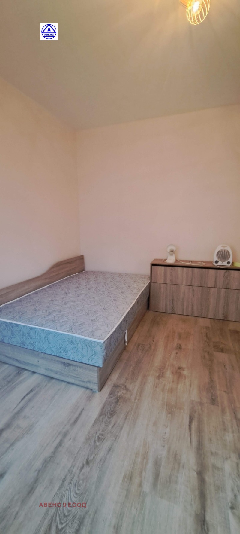Kiadó  3 hálószobás Pleven , Sirok centar , 100 négyzetméter | 47838101