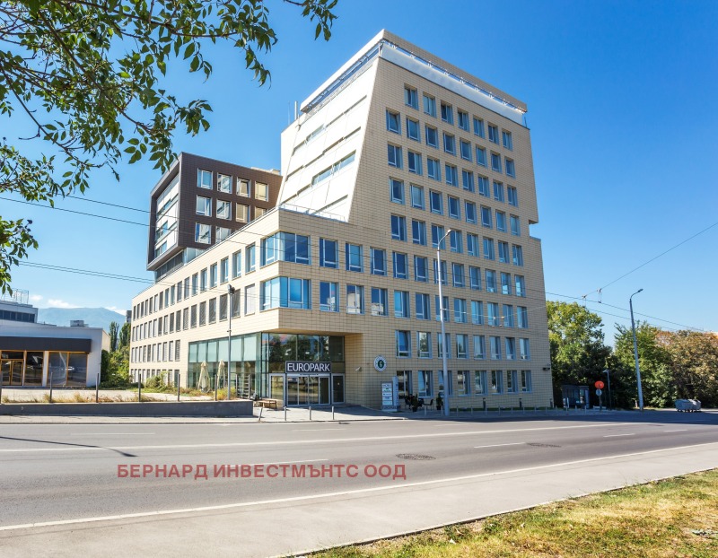 Дава под Наем ОФИС в град София, Младост 1 - 25 кв.м / 1 240 € » 2 425.23 лв., БЕРНАРД ИНВЕСТМЪНТС ООД