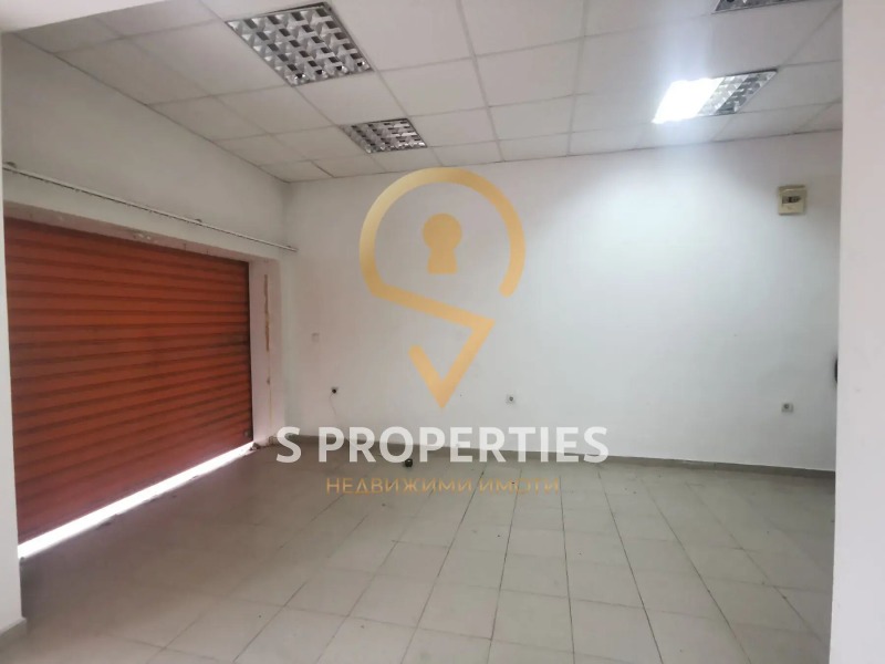 Дава под наем ОФИС, гр. Варна, Колхозен пазар, снимка 2 - Офиси - 52711270