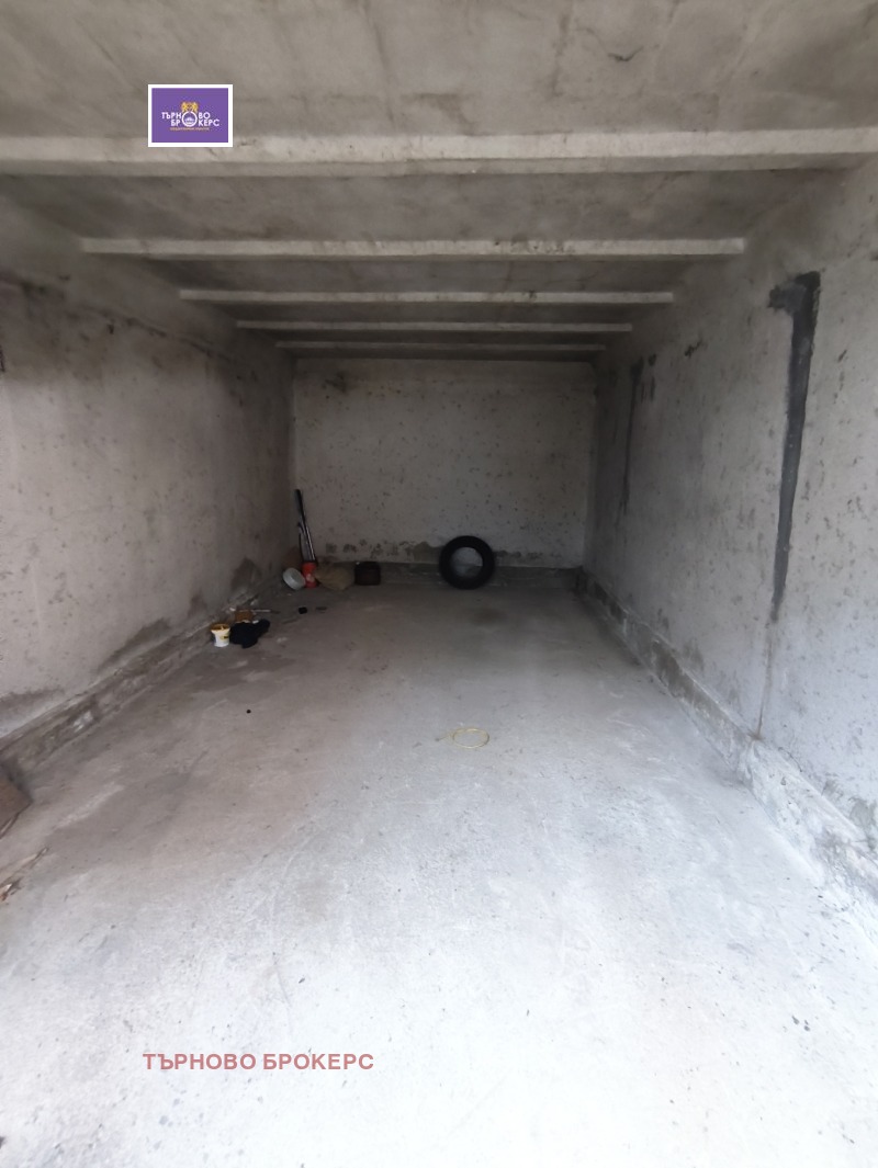 Дава под наем ГАРАЖ, ПАРКОМЯСТО, гр. Велико Търново, Колю Фичето, снимка 3 - Гаражи и паркоместа - 53020612